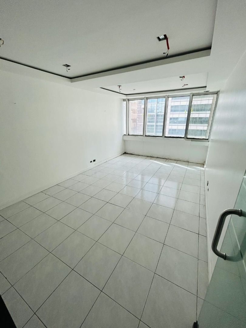 Prestige Tower Ortigas Office Unit for Sale (Category: Commercial) located in Taguig. Submitted by realestateventureswithlean (Listing ID 1453739963, Image 3). Description: For Sale 📍Prestige Tower Ortigas Office Unit 155 sqm 6th Fl 1 T/B With Parking (Basement 1) Fitted Unit •Corner office space •Office partitions with dedicated conference room •Ideal for companies, professionals, or investors seeking a prestigious business address •3 AC units 