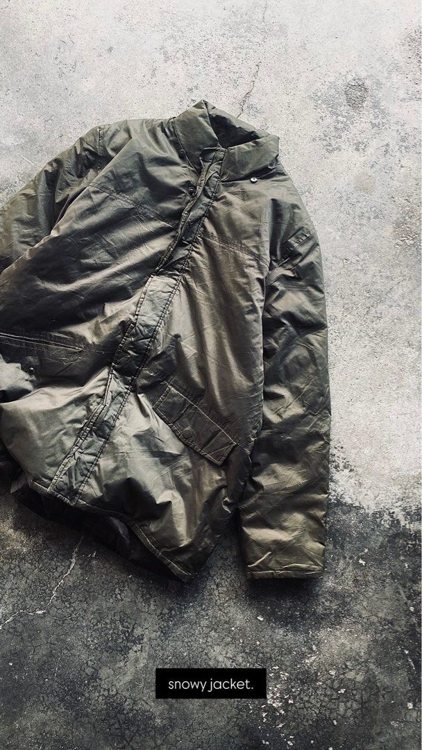 PUFFY JACKET (Category: Coats, Jackets and Outerwear) located in Bota. Submitted by nyellsukabaju (Listing ID 1453714751, Image 2). Description: - sizing and pit labuh semua ada dalam gambar - detail lebih semua bole chat or dm saya - yes harga memang rm10. ig and tt :@nyellthrift.co num: 01158653475 nice to meet u and happy shopping!.