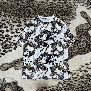(Category: ) located in . Submitted by ejay.thrift.clothes (Listing ID 1453789599, Image 1). Description: .