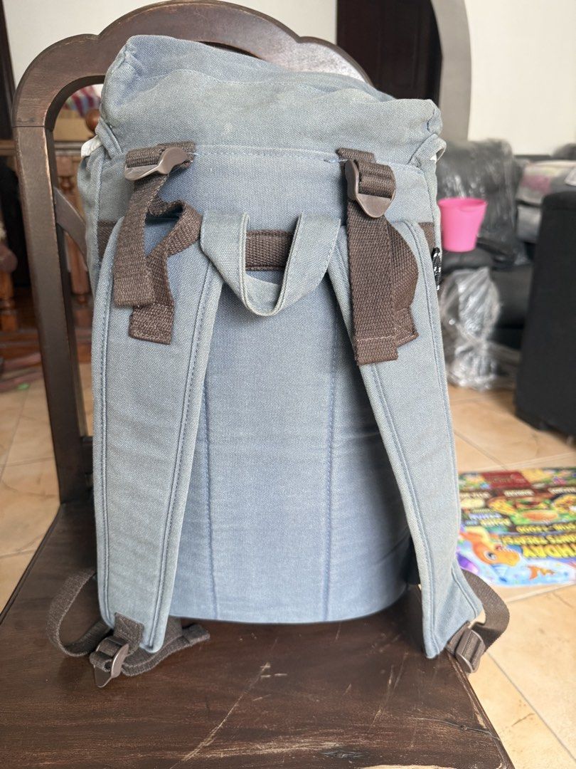 Quiksilver Rucksack Backpack (Category: Backpacks) located in Manila. Submitted by jabs03 (Listing ID 1437850674, Image 3). Description: Quiksilver rucksack- 1000 No issue madumi lang Qc or shipping Two backpacks are available. One is a Quiksilver backpack with a flap closure and brown accents. The other is a black Nike KD backpack with multiple straps and a roll-top closure. Both backpacks have adjustable shoulder straps. The Nike backpack featu