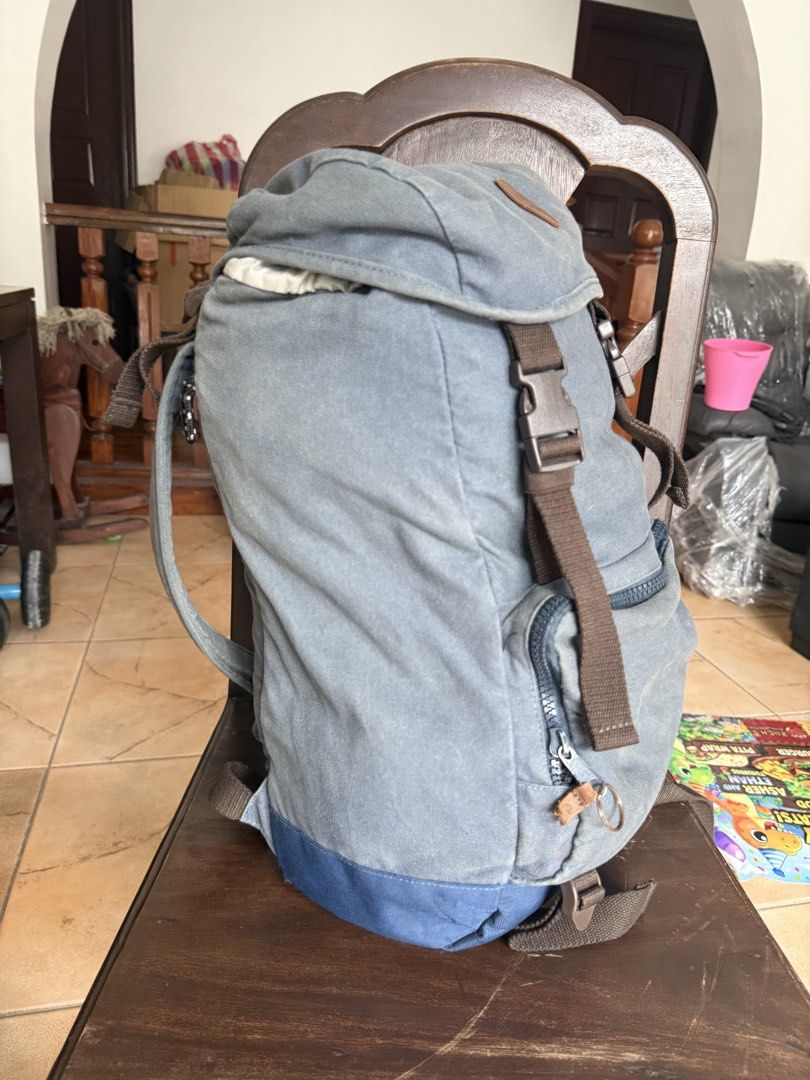 Quiksilver Rucksack Backpack (Category: Backpacks) located in Manila. Submitted by jabs03 (Listing ID 1437850674, Image 2). Description: Quiksilver rucksack- 1000 No issue madumi lang Qc or shipping Two backpacks are available. One is a Quiksilver backpack with a flap closure and brown accents. The other is a black Nike KD backpack with multiple straps and a roll-top closure. Both backpacks have adjustable shoulder straps. The Nike backpack featu