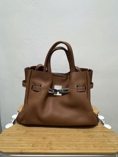 （分類：）位於 。 由 mlhongkong 提交（商品編號 1453726528，圖片 1）。簡介： 。