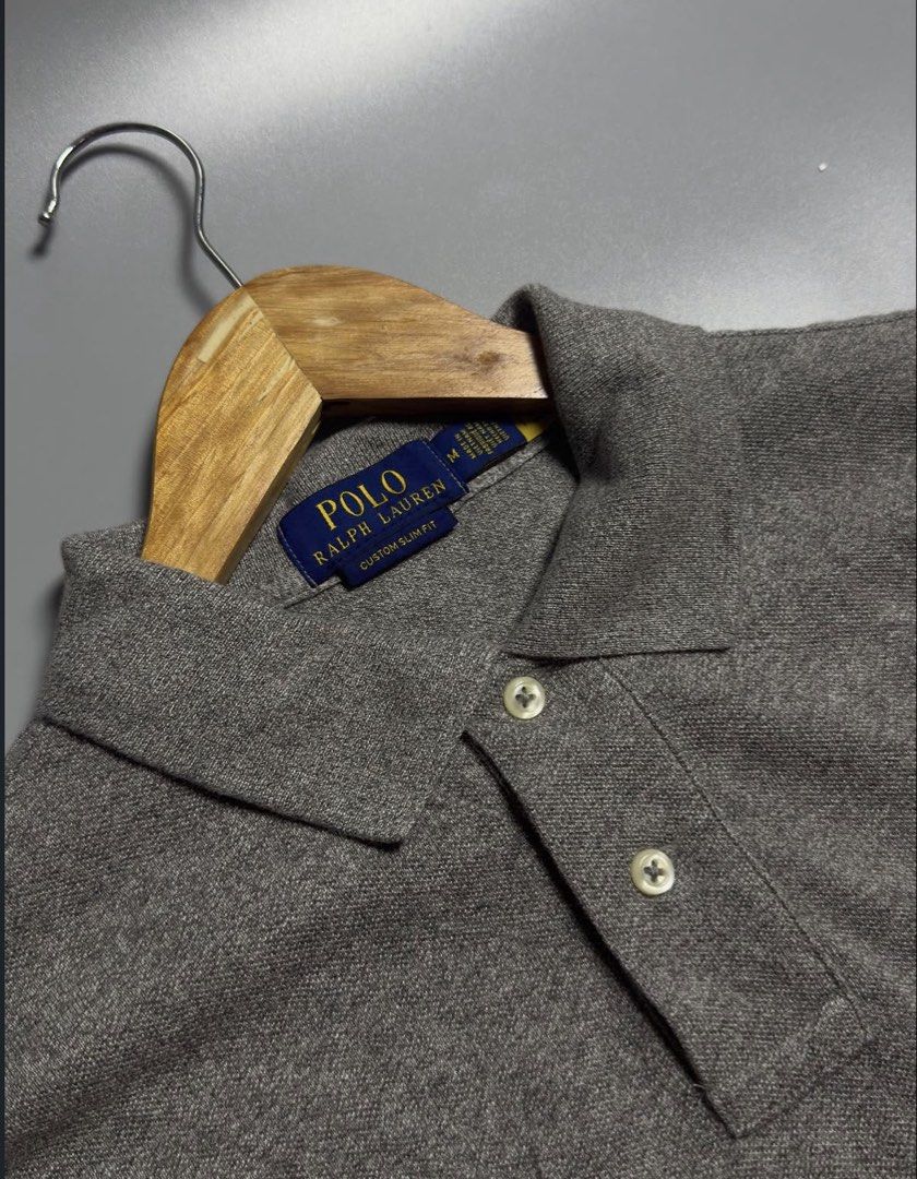 Ralph Lauren gray medium size (Category: Luxury Apparel) located in Bacoor. Submitted by bootsknocker (Listing ID 1453725426, Image 3). Description: RL mesh gray black pony sweater Size: Medium fit to Large Width: 21 Length: 26 (Measured by INCHES) Condition: Excellent Color Rate: 100/10 Issue: None “Colors may vary due to lightening” “Swipe to see more details of piece and appreciate” AUTHENTIC✅.