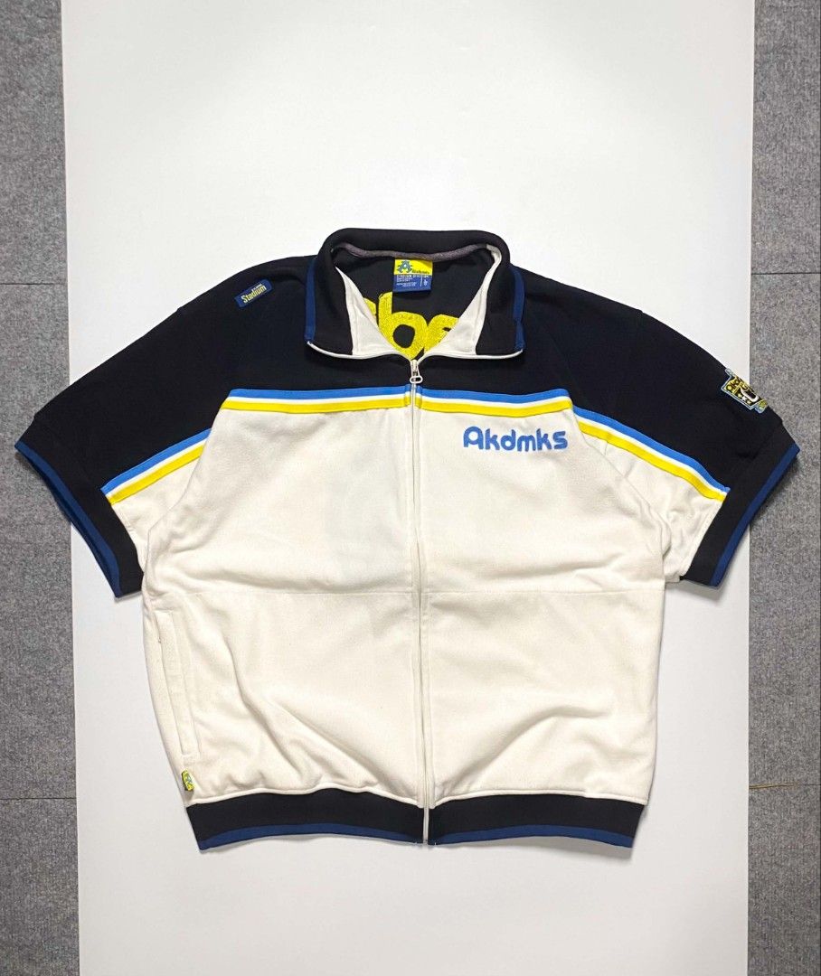 Rare Y2k Akademiks (Category: Activewear) located in Tarlac. Submitted by dinnuh4e (Listing ID 1453787286, Image 1). Description: Rare Y2k Akademiks W 25 L 29 .