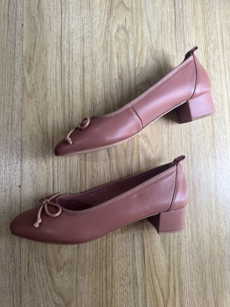 Renegade Folk Heels (Old design) (Category: Heels) located in Quezon City. Submitted by liora.finds (Listing ID 1453660674, Image 2). Description: Size: 7 Color: Ash pink Brand: Renegade Folk Details: 8/10 condition Old design and it makes the outfit look cuter and girly. Wore it 2 times. RFS: Decluttering MOP: GCash / BDO Courier: Gogo Xpress, J&T Express, Grab or Lalamove.