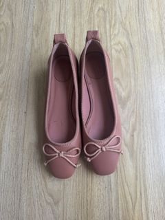 (Category: ) located in . Submitted by liora.finds (Listing ID 1453660674, Image 1). Description: .