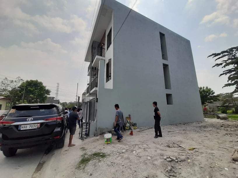Residential Apartment (Category: Apartments & Condos) located in Caloocan City. Submitted by willsvintage (Listing ID 1453735097, Image 3). Description: Residential Apartment( 3 Storey building Along Deparo,North Caloocan City Near SM City Caloocan,Church,School,Wet & Dry Market,Jeeps/UV Express Terminal,Food Chain Condo style unit( 10 units) One(1)Bedroom Toilets and Bath Laundry area Kitchen & Wall Cabinet Balcony(Front unit only) Tax & Transfe