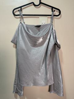 (Category: ) located in . Submitted by fashionifywardrobe8899 (Listing ID 1453801814, Image 1). Description: .