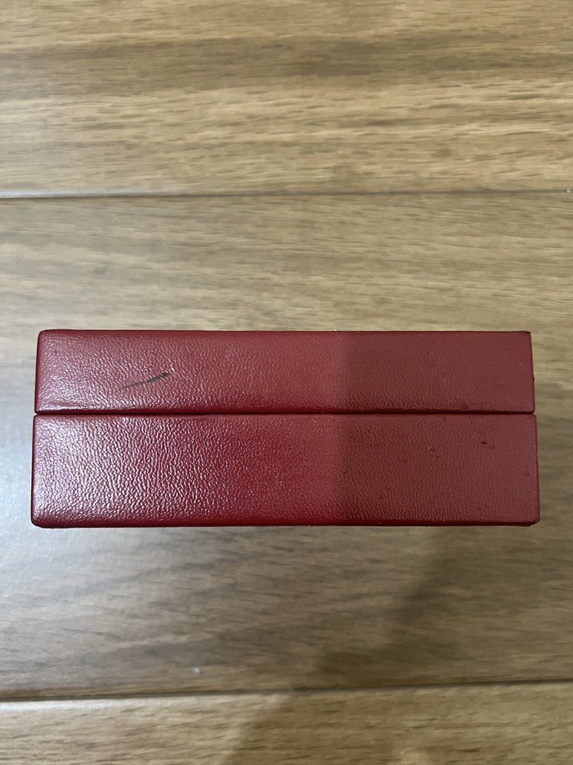 Rolex box (no pillow) (Category: Luxury Watches) located in Baliuag. Submitted by watchgalleriaphl (Listing ID 1453756991, Image 3). Description: Authentic Rolex Box Sold as is. No pillow. .