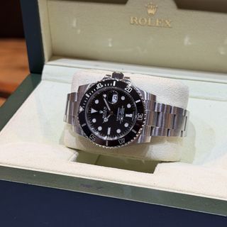 (Category: ) located in . Submitted by allwatches_anson (Listing ID 1453650459, Image 1). Description: .