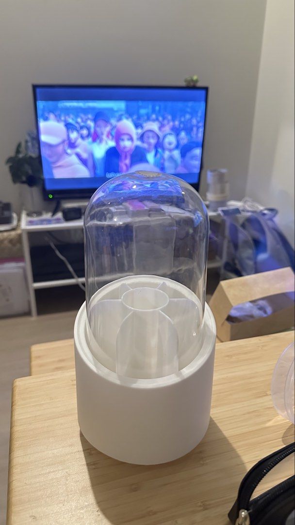 rotating makeup brush holder organizer (Category: Makeup) located in Manila. Submitted by everythingmangoes (Listing ID 1453726791, Image 1). Description: barely used rotating makeup brush holder.
