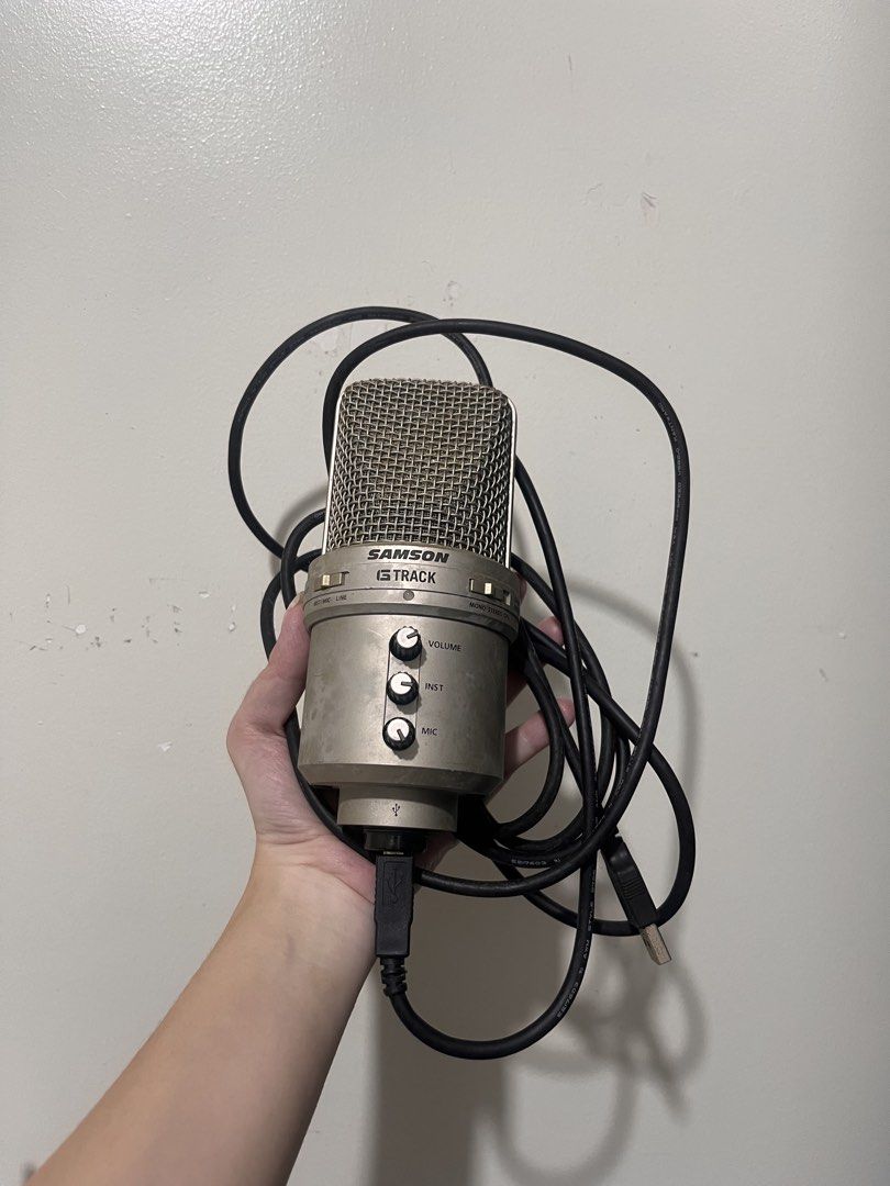 Samson G-Track Microphone (Category: Microphones) located in Makati City. Submitted by preloved_reignemontalbo (Listing ID 1453640724, Image 1). Description: .