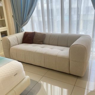(Category: ) located in . Submitted by sofiejohari (Listing ID 1453779823, Image 1). Description: .