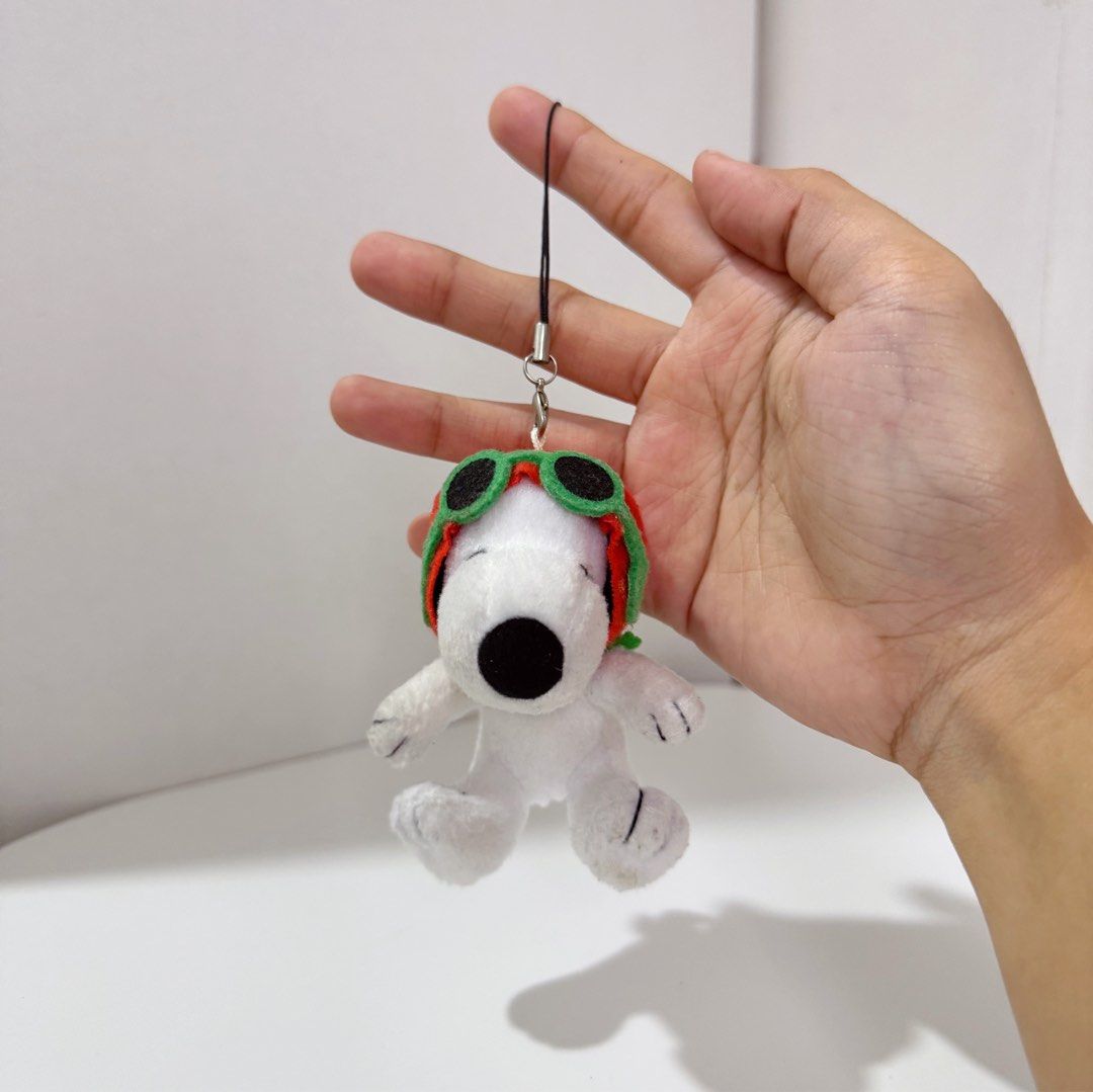 Snoopy Peanuts Heli Pilot Charm Plush (Category: Plushies & Soft Toys) located in Manila. Submitted by ashyyel_ (Listing ID 1453804643, Image 1). Description: .