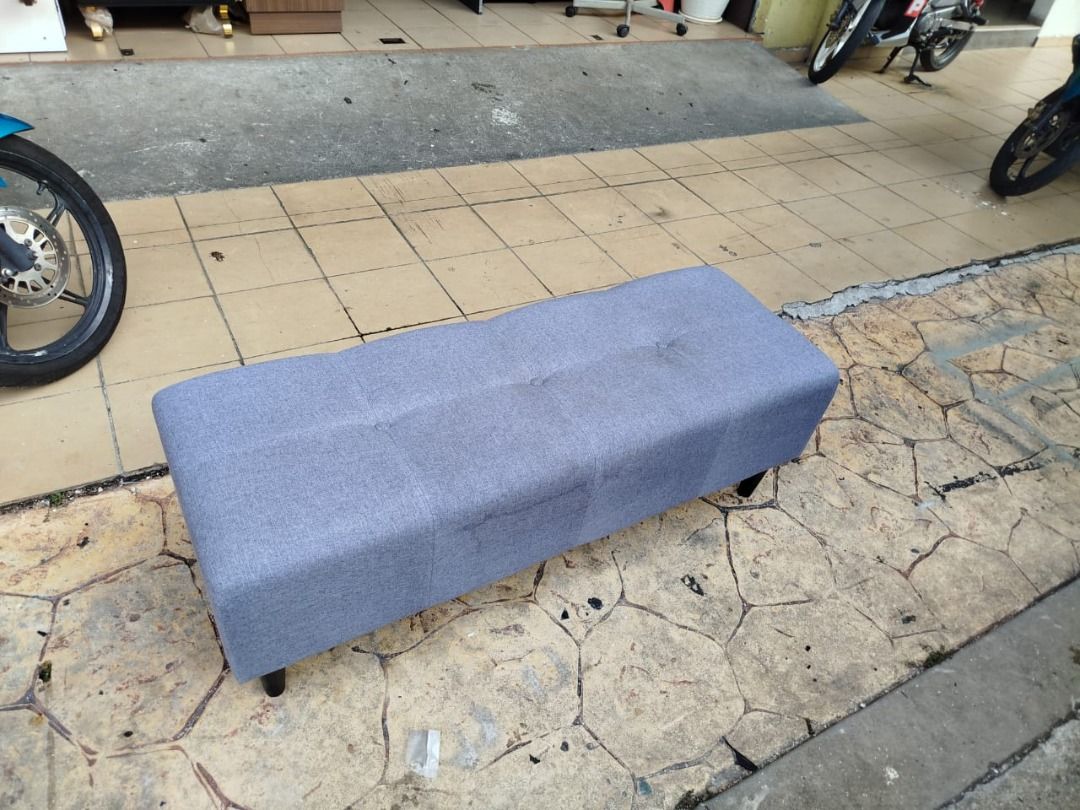 Sofa Stool Code:SS-38 (Category: Other Home Furniture) located in Petaling Jaya. Submitted by micron1786 (Listing ID 1453651474, Image 2). Description: [**Price above DOES NOT INCLUDE of delivery & Installation**] Code :SS-38 Available :1 Condition : Goods We are specialist in BUY or SELL New/Used Home Furniture or Office Equipment [ Micron Furniture Trading sdn bhd ] 20 , Jalan PJS 3/46 , Sri Manja Square , Taman Sri Manja , 46000 Petaling Jaya.