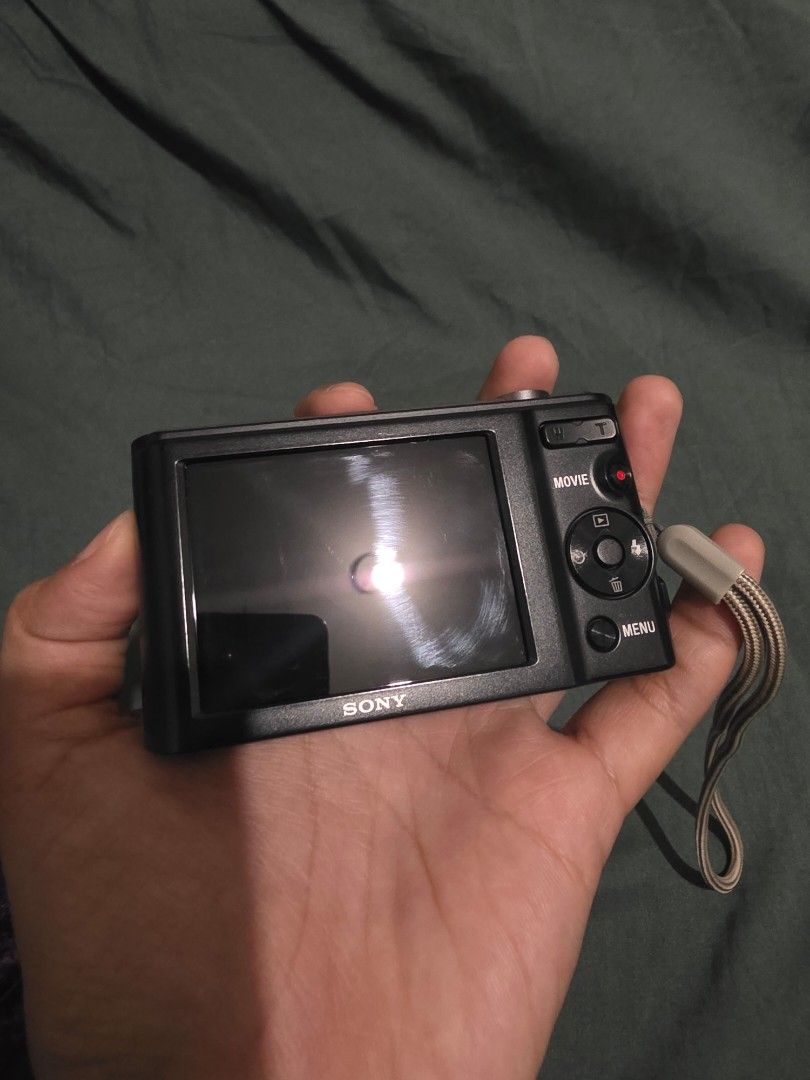 sony cybershot steadyshot dsc-w800 (Category: Cameras) located in Makati City. Submitted by zkdlincarttt (Listing ID 1453757823, Image 3). Description: Barely used still in very good condition Inclusions • Camera Pouch • Wrist strap • 2 Sony Batteries • Charger • 8GB Sony SD Card Open for Meet up around Glorietta, SM Makati, Landmark, Market Market, SM Aura.