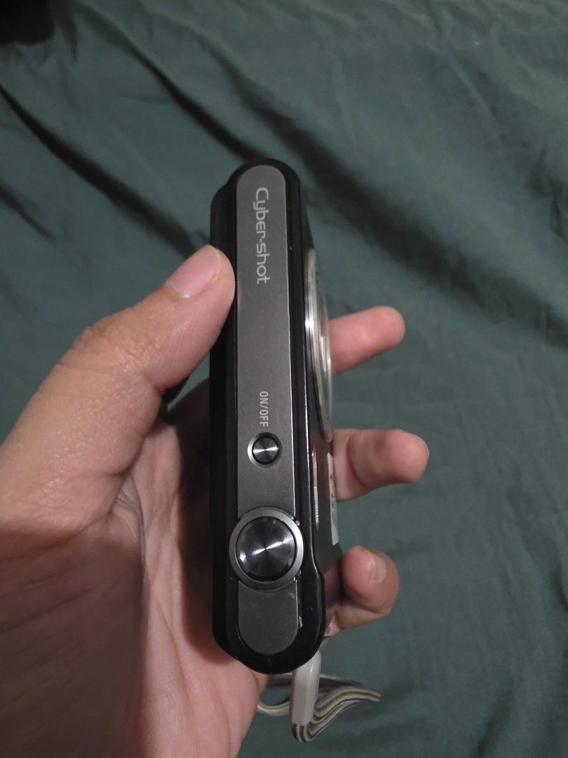 sony cybershot steadyshot dsc-w800 (Category: Cameras) located in Makati City. Submitted by zkdlincarttt (Listing ID 1453757823, Image 2). Description: Barely used still in very good condition Inclusions • Camera Pouch • Wrist strap • 2 Sony Batteries • Charger • 8GB Sony SD Card Open for Meet up around Glorietta, SM Makati, Landmark, Market Market, SM Aura.