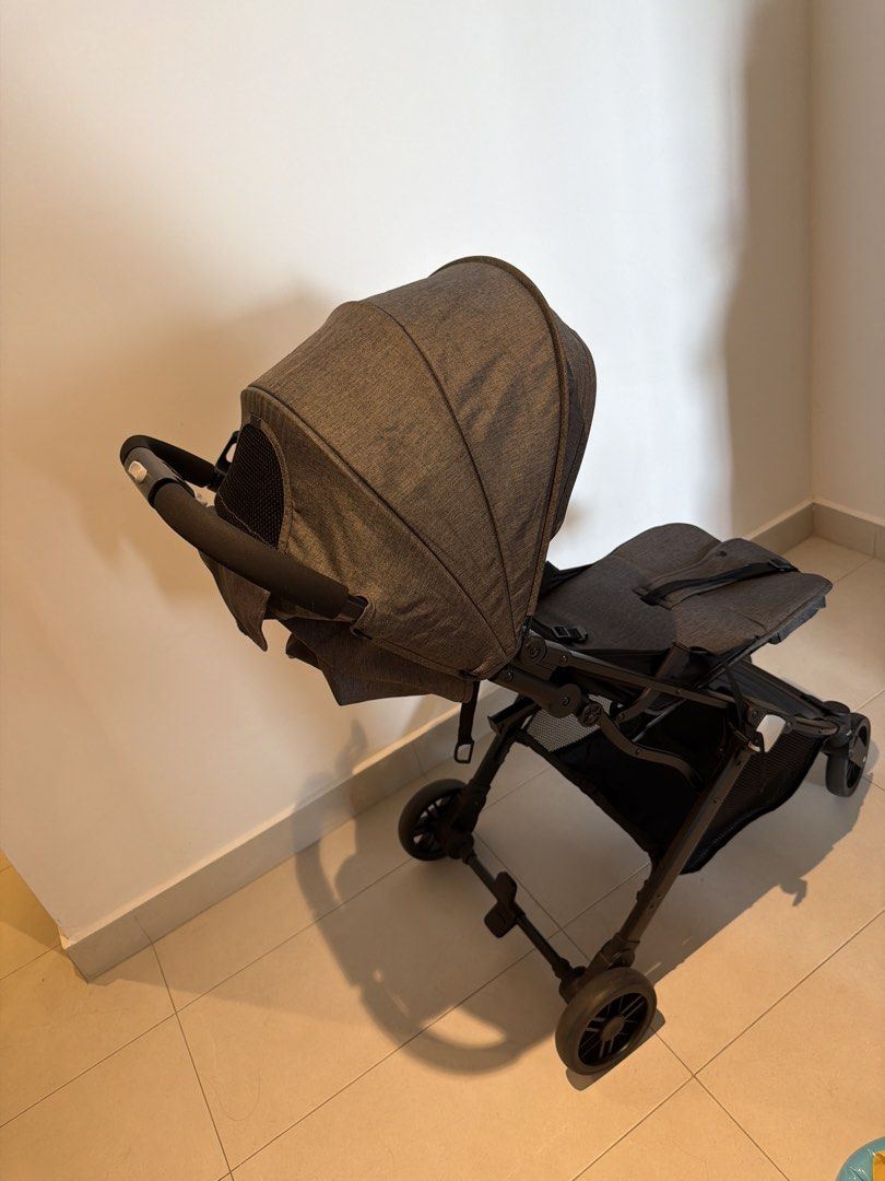 stroller (Category: Strollers) located in Singapore. Submitted by zhangjing8834 (Listing ID 1453635413, Image 3). Description: .