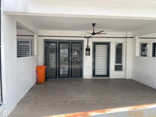(Category: ) located in . Submitted by mudah296087 (Listing ID 1449936105, Image 1). Description: .