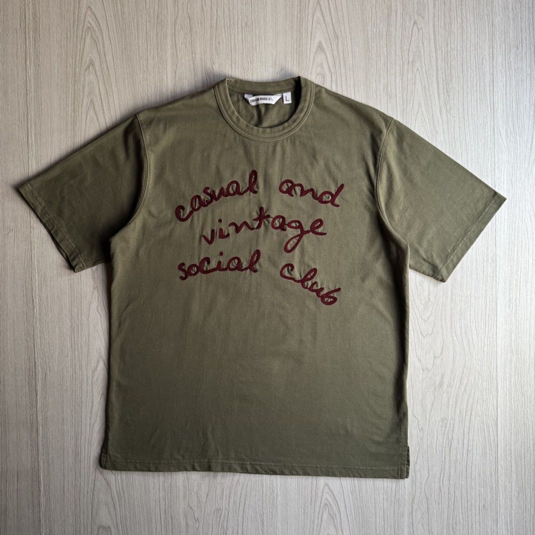 Uniform bridge & Co Embroidered Tee (Category: Tshirts & Polo Shirts ) located in Zamboanga. Submitted by rustic.rev (Listing ID 1453705955, Image 1). Description: Uniform bridge & Co Embroidered Tee In excellent condition, bleach stain last photo not visible when worn. Tagged: Large Measurements: Pit to pit: 22.5 inches Length: 28.5 inches Shoulders: 18.5 inches ₱690 + sf Dm or comment “mine” to purchase 📩.