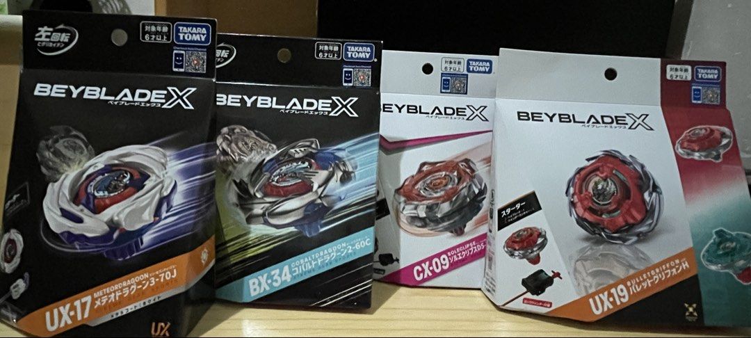 UX-17 BX-34 CX-09 UX-19 Beyblade 爆旋陀螺 （分類：動作及對戰玩具）位於 Hong Kong。 由 wanho0309 提交（商品編號 1453762341，圖片 1）。簡介： UX-17 : 230@ BX-34 : 179@ CX-09 : 159@ UX-19 : 220@ 。