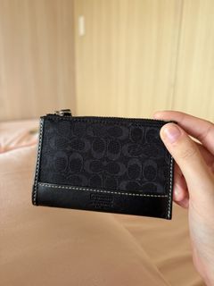 (Category: ) located in . Submitted by chi.declutters_ (Listing ID 1453793640, Image 1). Description: .