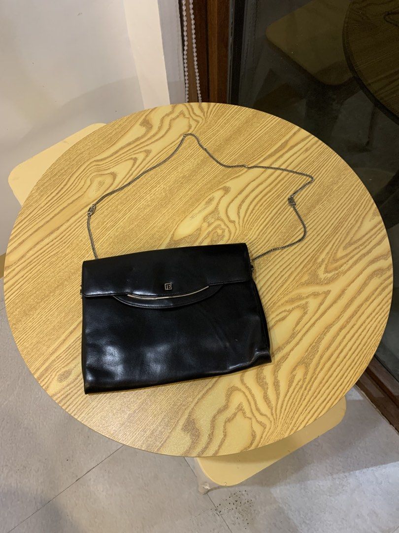 vintage pierre balmain leather sling bag (Category: Luxury Bags & Wallets) located in Bula. Submitted by b3nedictpuk_ (Listing ID 1453771949, Image 2). Description: wts!! vintage pierre balmain leather sling bag rank ab no major flaws minimal corner rubs hmu!.
