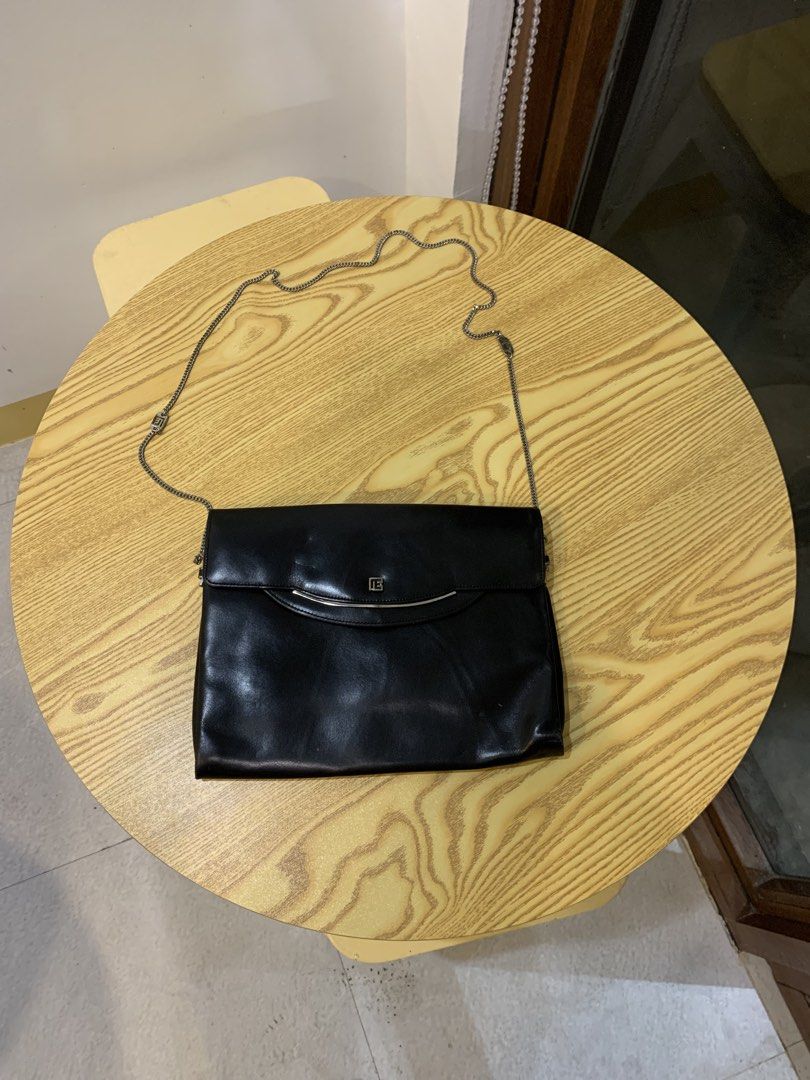 vintage pierre balmain leather sling bag (Category: Luxury Bags & Wallets) located in Bula. Submitted by b3nedictpuk_ (Listing ID 1453771949, Image 1). Description: wts!! vintage pierre balmain leather sling bag rank ab no major flaws minimal corner rubs hmu!.