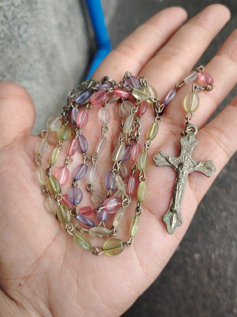 Vintage rosary (Category: Religious Items) located in Manila. Submitted by billionare (Listing ID 1453623480, Image 1). Description: vintage rosary.
