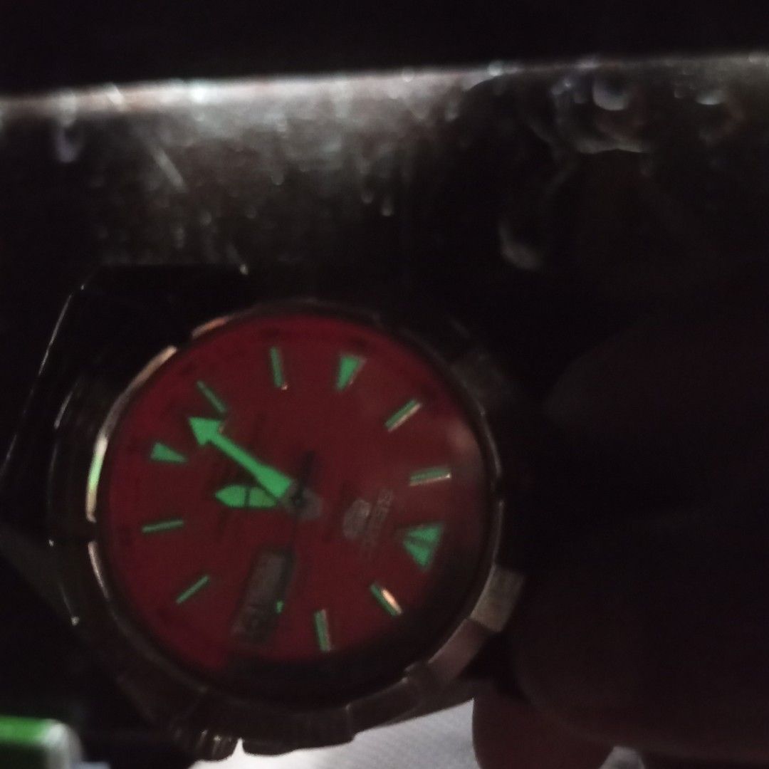 Vintage seiko 5 SNZD29 orange Automatic 7S36 (Category: Men's Watches) located in Manila. Submitted by chox16 (Listing ID 1453739230, Image 1). Description: no box / resebo.