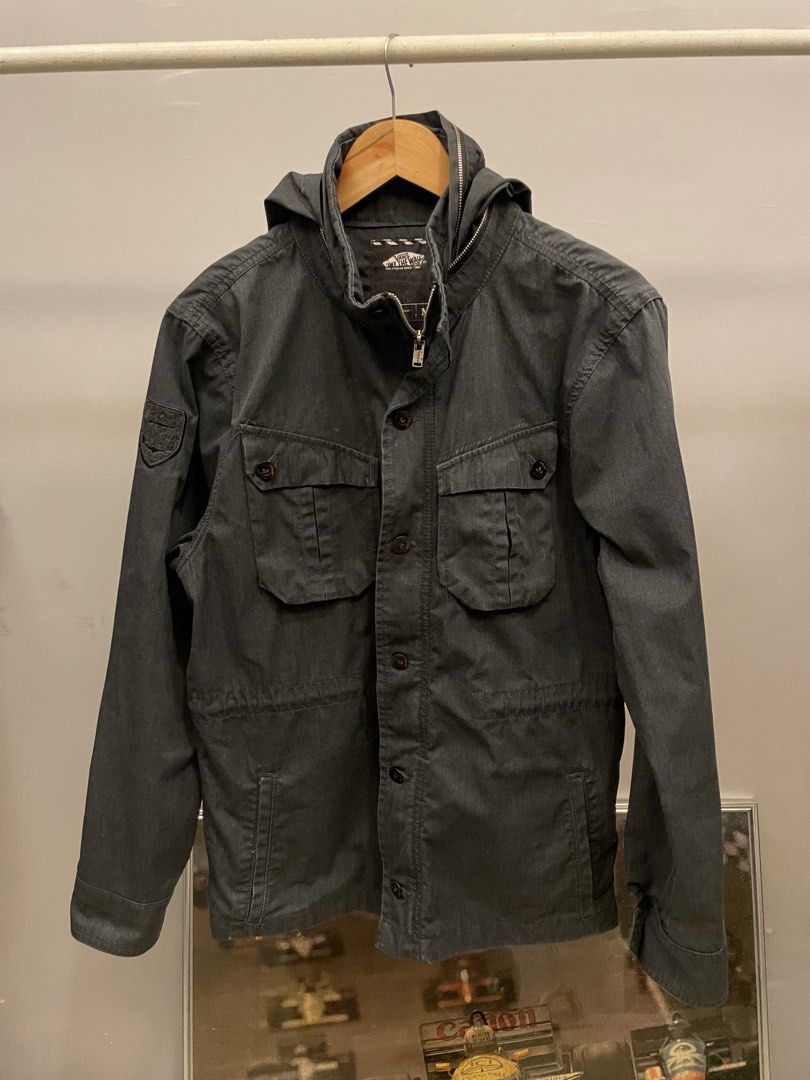 Vintage vans dark grey utility jacket (Category: Coats, Jackets and Outerwear) located in General Santos City (Dadiangas). Submitted by a.rt.eyes (Listing ID 1453793038, Image 1). Description: Size medium on tag, actual size large Dimension width 21 length 28 Excellent condition with no issues Color rate 10/10 Authentic Location general santos city.