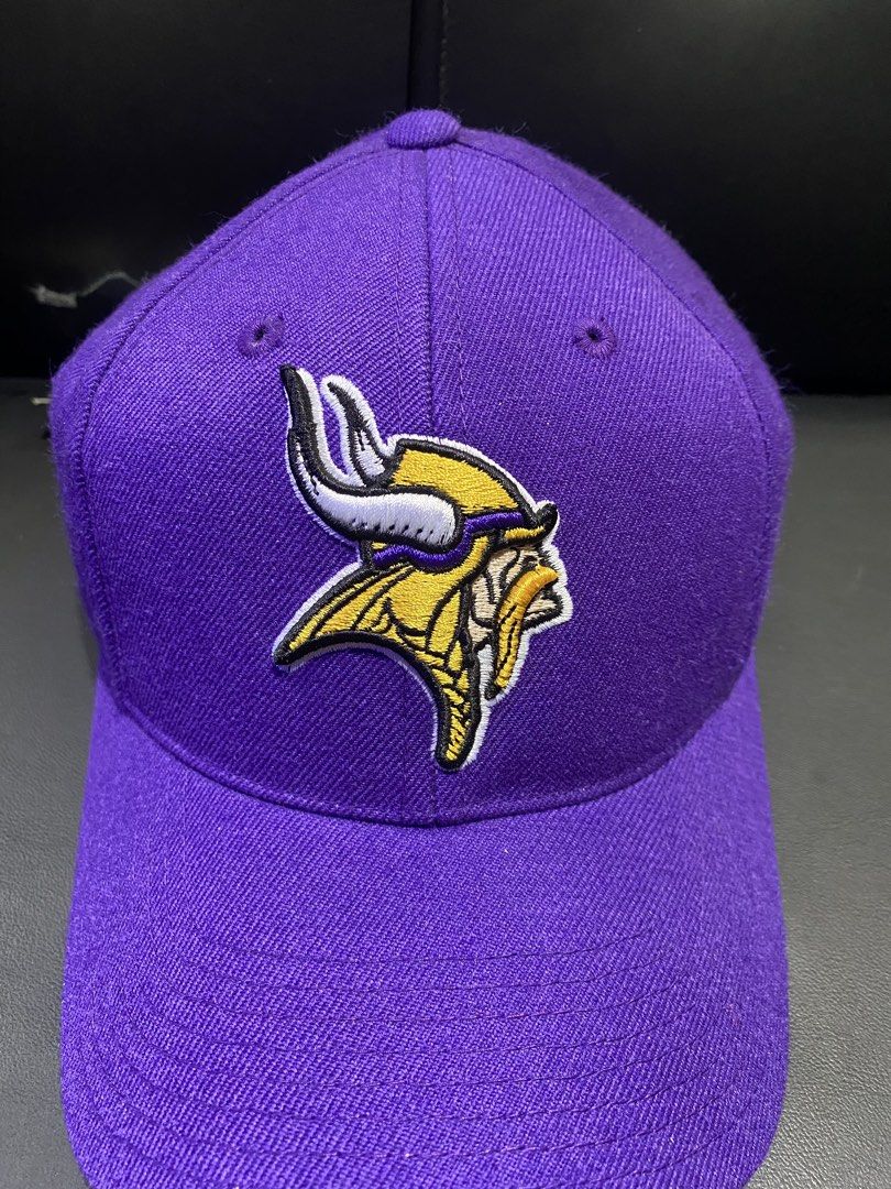 Vintage Y2K NFL Vikings x Reebok Wool Cap (Category: Caps & Hats) located in Solano. Submitted by solothrifting (Listing ID 1453809976, Image 3). Description: Vintage Y2K NFL Vikings x Reebok Wool Cap Condition: 10/10 Deadstock Size on tag: One size fits all.
