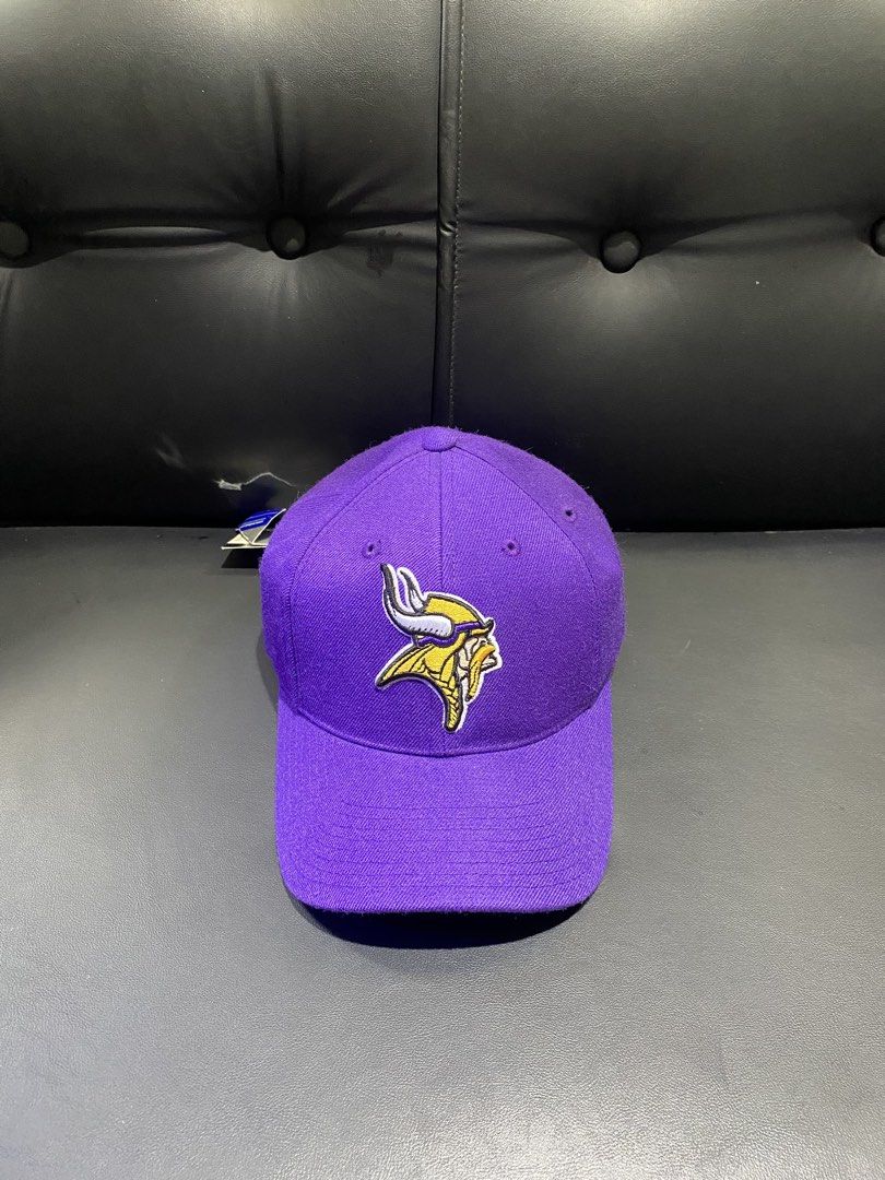 Vintage Y2K NFL Vikings x Reebok Wool Cap (Category: Caps & Hats) located in Solano. Submitted by solothrifting (Listing ID 1453809976, Image 1). Description: Vintage Y2K NFL Vikings x Reebok Wool Cap Condition: 10/10 Deadstock Size on tag: One size fits all.