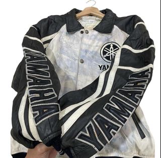(Category: ) located in . Submitted by 97_thriftclothing (Listing ID 1453781282, Image 1). Description: .