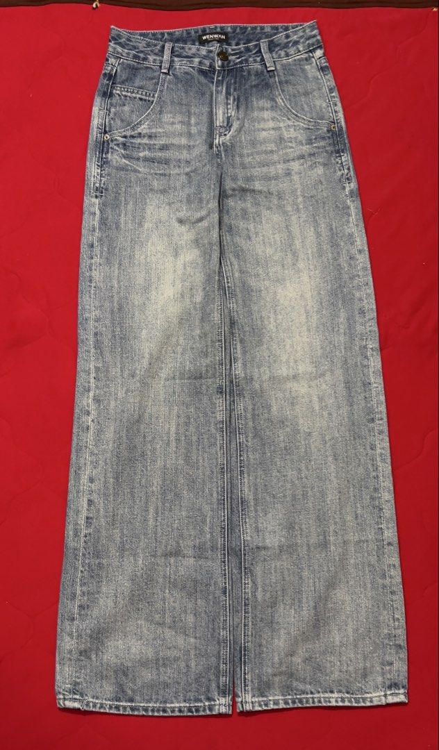Wide leg baggy pants (Category: Jeans) located in Paniqui. Submitted by rad_thrifts (Listing ID 1453721887, Image 3). Description: Wenwan studios light blue wide leg pants 400₱+sf Rating: excellent condition Measurements 📐 Waist: 28” Hips: 17” Length: 43.5” Leg opening: 21”.