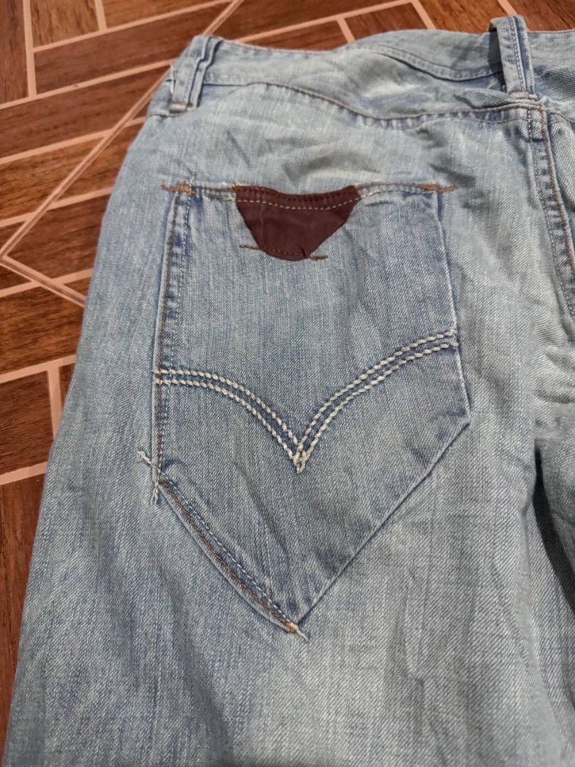 Y2K SPECIALIZED LEVI'S COPPER FLARED PANTS (EXPERIMENTAL) 2002-2006 (Category: Jeans) located in Manila. Submitted by bens.thrift (Listing ID 1453770681, Image 3). Description: Y2K SPECIALIZED LEVI'S COPPER FLARED PANTS (EXPERIMENTAL) 2002-2006 ACTUAL DIMES📐 Waist: 32 Length: 41 Thigh: 12 Hem: 10 THICK & HEAVY✅ RARE VINTAGE✅ GUARANTEED AUTHENTIC✅ GOOD FOR COLLECTION✅ "VINTAGE" Still in GOOD CONDITION Sign of usage, Distressed, Cut tags GOOD FOR 