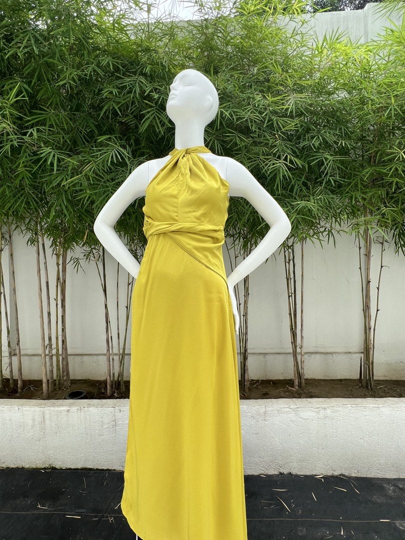 Yellow Evening Gown for Wedding Guest (Category: Evening dresses & gowns) located in Quezon City. Submitted by amandasee21 (Listing ID 1453785259, Image 3). Description: - Beautiful royal yellow maxi dress - 2 way design with elegant bodice - Chic satin fabric - Flowing, pleated skirt - Ideal for formal events, parties, and special occasions - Comfortable and stylish.