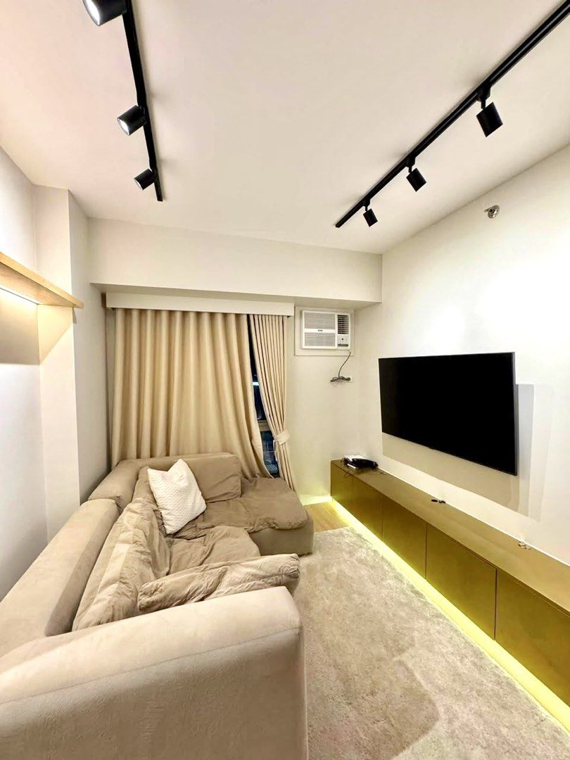 1BR FOR LEASE in Avida 9th Bgc (Category: Apartments & Condos) located in Manila. Submitted by bon.eric (Listing ID 1453990324, Image 1). Description: FOR LEASE Avida Tower 9th Ave One bedroom Fully-furnished and interiored 38 sqm. Low-floor P50K/month.