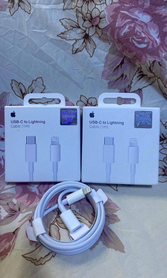 1M type c to lightning cable (Category: Chargers & Cables) located in Manila. Submitted by pricious (Listing ID 1453815847, Image 1). Description: .