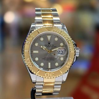 (Category: ) located in . Submitted by davidofftimepieces (Listing ID 1453945351, Image 1). Description: .