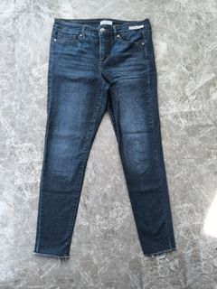 (Category: ) located in . Submitted by thriftkobicolshop (Listing ID 1453875887, Image 1). Description: .
