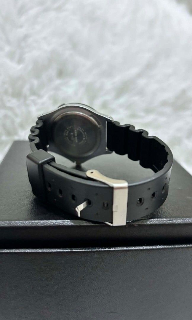 💯 Authentic Citizen Q&Q pilot unisex watch (Category: Women's Watches) located in Taguig. Submitted by kokoybagelyas (Listing ID 1453971402, Image 3). Description: vintage Citizen Q&Q Pilot watch features a unique graphic dial and a black silicone strap. [1] This watch was produced by Citizen as part of a Japanese promotional campaign. The item is often found as a rare, non-for-sale (promotional) collectible item. It typically features a quartz 