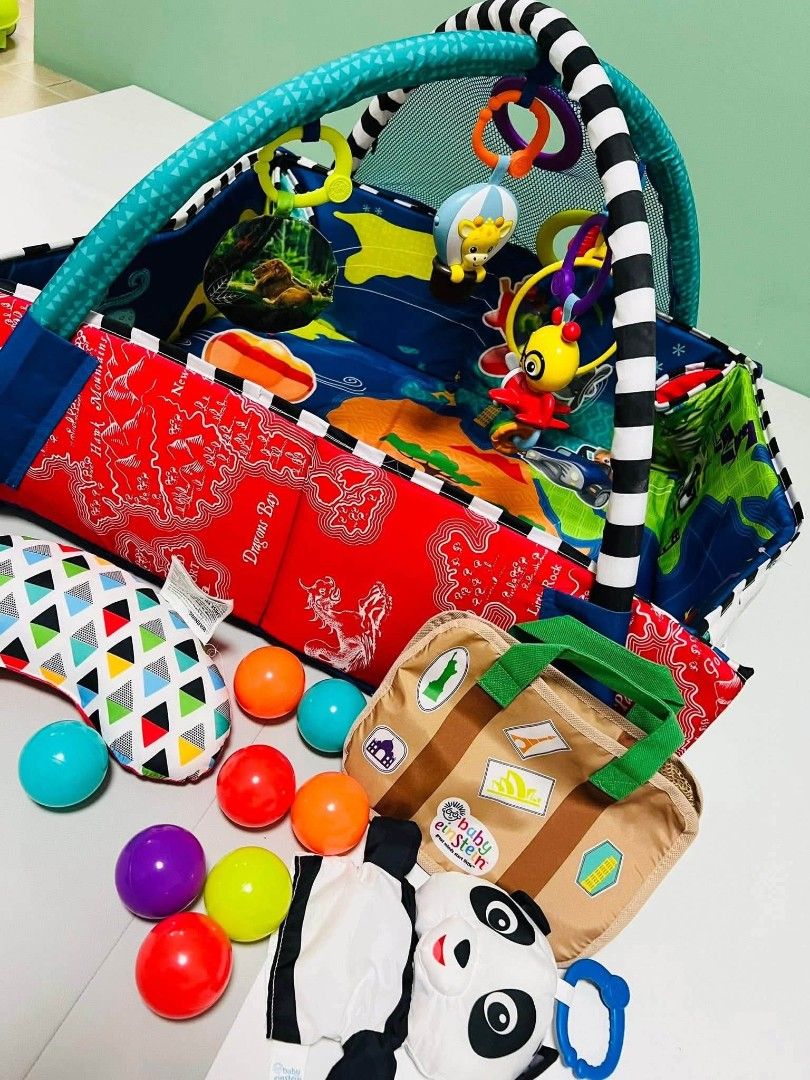 Activity mat (Category: Infant Playtime) located in Las Pinas. Submitted by glowupmamalife (Listing ID 1453887044, Image 1). Description: PASS AS BRANDNEW Baby Einstein Discovery Activity Mat Musical... Bought for 5000+ No Box na po Selling for Php 1,800 sobrang bago nito! ❤️.