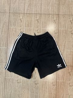 (Category: ) located in . Submitted by rthriftshoppp (Listing ID 1453975902, Image 1). Description: .