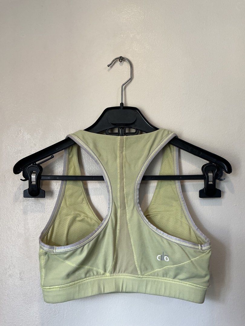 Alo Seamless Sports Bra (Category: Activewear) located in Quezon City. Submitted by shopabilitymnl (Listing ID 1453920830, Image 2). Description: .