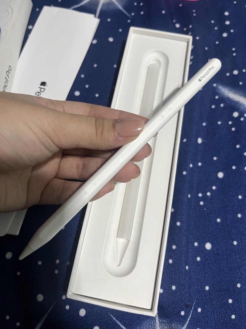 Apple Pencil Pro (Category: Other Mobile & Gadget Accessories) located in Manila. Submitted by bridgettem00313 (Listing ID 1453852758, Image 2). Description: RFS: Not using this anymore .