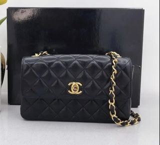 (Category: ) located in . Submitted by vintagetreasures (Listing ID 1453957515, Image 1). Description: .