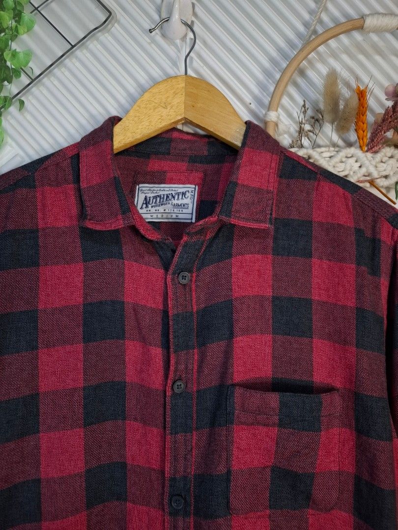 Authentic Red & Black Buffalo Plaid Flannel Shirt (Category: Tshirts & Polo Shirts ) located in Bulacan. Submitted by cathycampo51092 (Listing ID 1453828168, Image 1). Description: - Classic red and black buffalo plaid flannel shirt - Long sleeves with button cuffs - Single chest pocket - Made from 100% cotton - Fits a Medium size - Chest width: 21 inches - Length: 30 inches - Great for layering or wearing on its own.