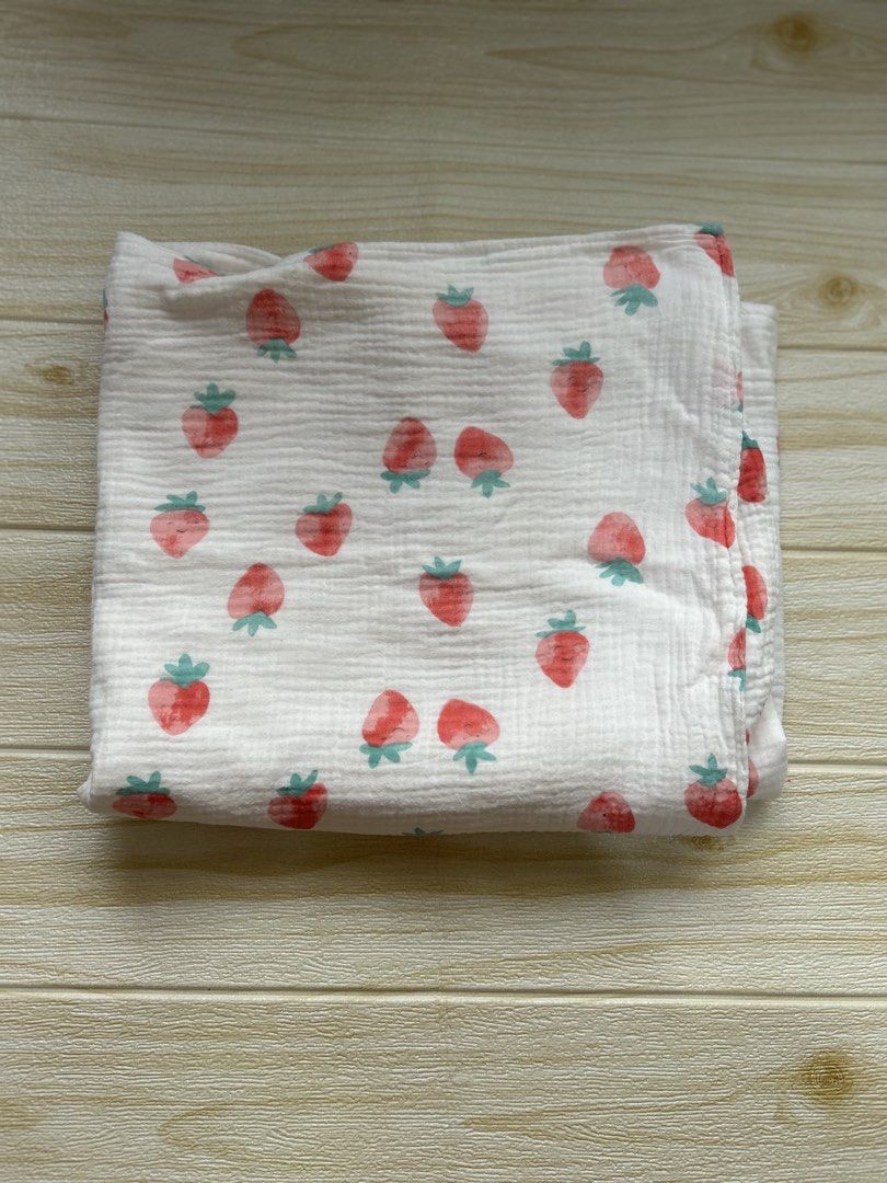 baby bath towel (Category: Other Baby Bathing & Changing Needs) located in Cebu City. Submitted by yjainani (Listing ID 1453988682, Image 1). Description: featuring a strawberry print on white muslin cotton..