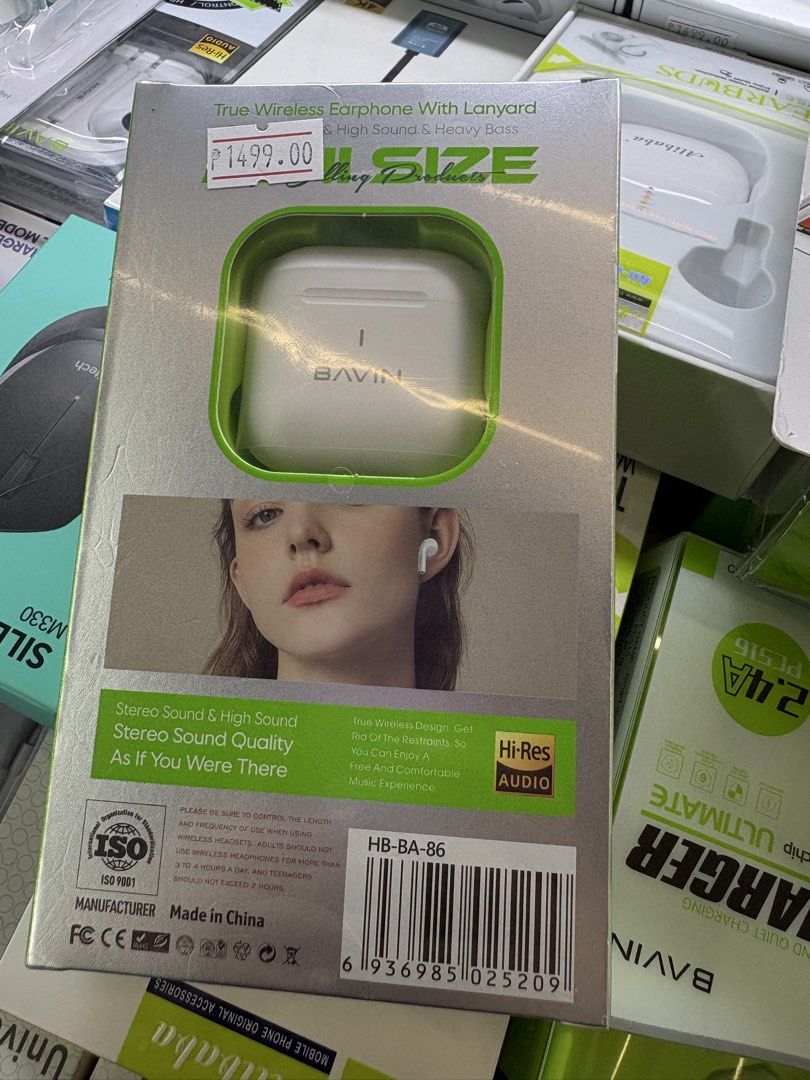 Bavin True Wireless Earphone bavin 86 (Category: Portable Audio Accessories) located in Taguig. Submitted by grassyyieeebeyb (Listing ID 1453923263, Image 3). Description: Bavin brand True Wireless Earphone.